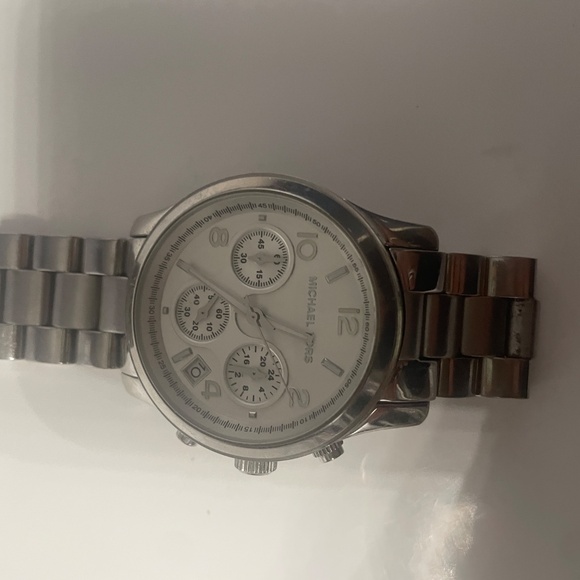 Michael Kors watch - Picture 6 of 6